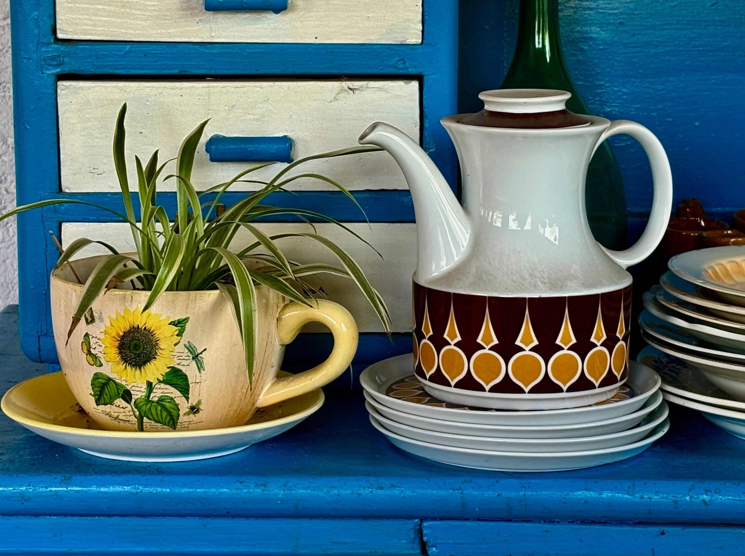 Vintage porcelain coffee pot and planter
